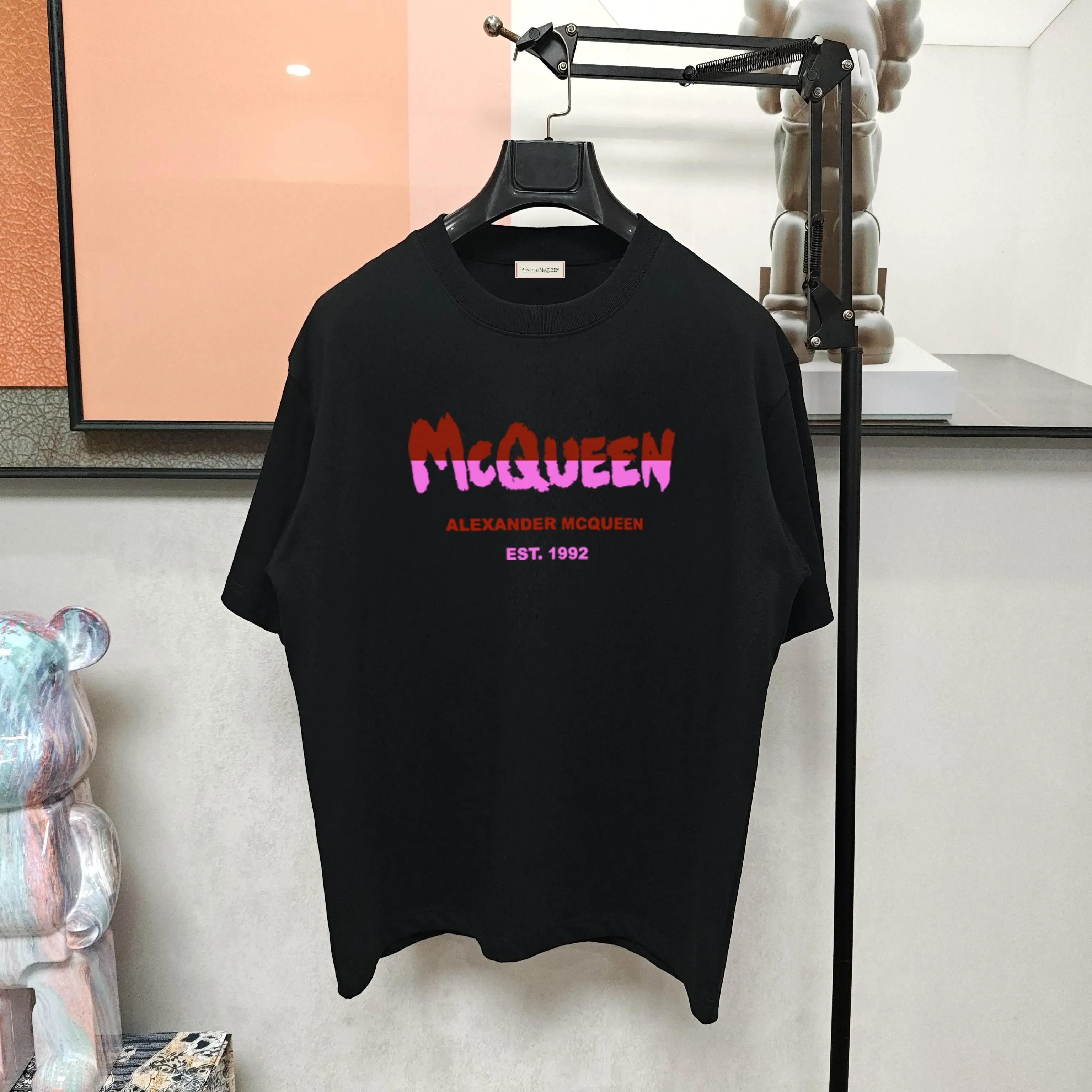 Mc Q*een 2026 New Arrival Original T Premium Quality OS Hot Sale logo💀 Factory Size：S-xxl